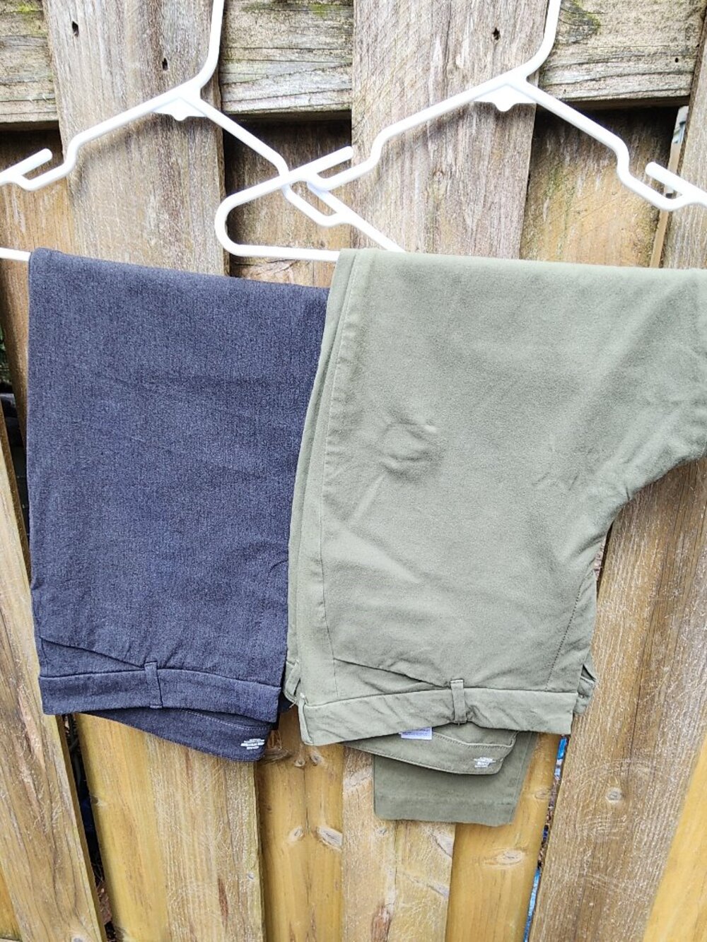 GUC Women's size 18 - Bundle of 2 Old Navy Work slacks Pixie Cut